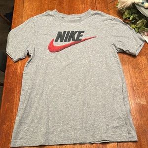 nike tee